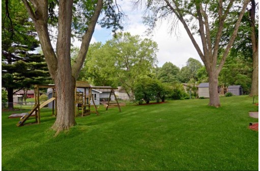 5 Loretta Ct, Madison, WI 53716