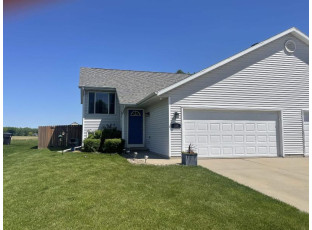 329 Douglas Dr Brooklyn, WI 53521