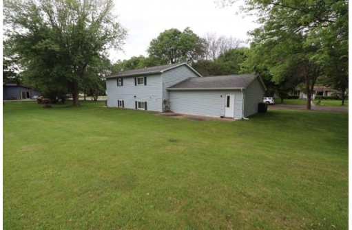 1476/1478 Hemlock Dr, Reedsburg, WI 53959