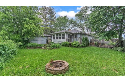 266 Maloney Dr, Madison, WI 53713