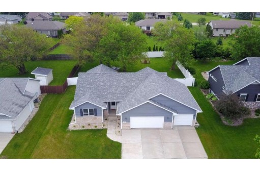 746 Red Hawk Dr, Milton, WI 53563