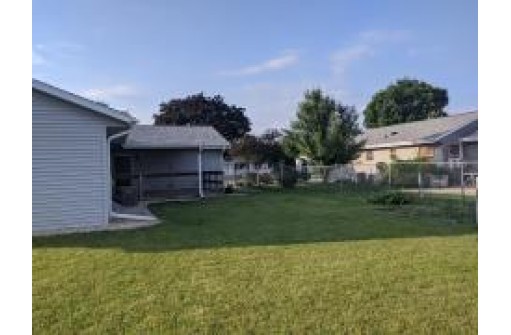 1709 Arbutus St, Janesville, WI 53546