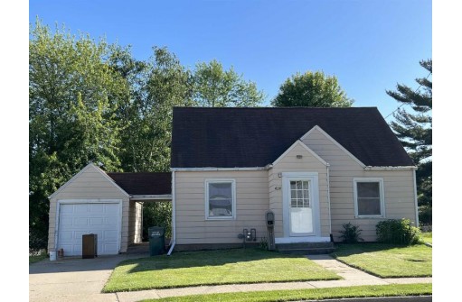 424 Russell St, Baraboo, WI 53913