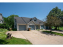 1101 Wayridge Dr, Madison, WI 53704