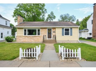 66 S Blackhawk St Janesville, WI 53545