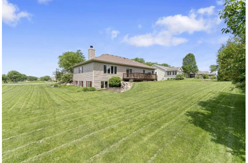 6817 Bluff Point Dr, Madison, WI 53718