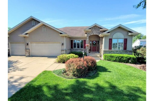 6817 Bluff Point Dr, Madison, WI 53718