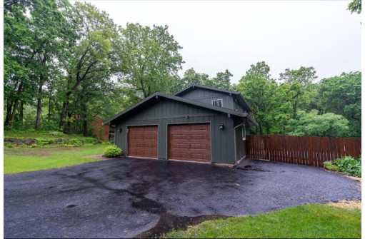 7825 Big Timber Tr, Middleton, WI 53562