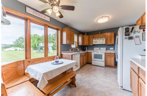 W5026 Oakland Dr, Rio, WI 53960