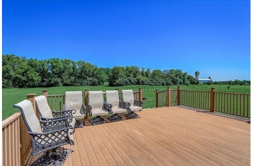 N6944 Hillview Dr, Beaver Dam, WI 53916