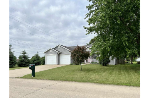 1805 E 3rd Ave, Brodhead, WI 53520