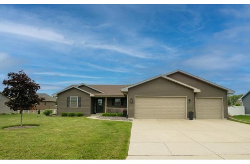 3924 Kestrel Point Dr, Janesville, WI 53548