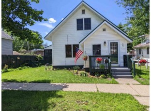 621 N Beaumont Rd Prairie Du Chien, WI 53821