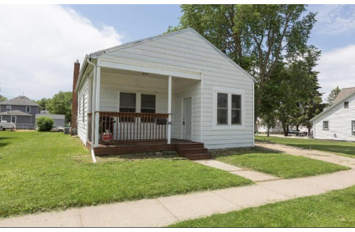 313 N Madison St, Cuba City, WI 53807