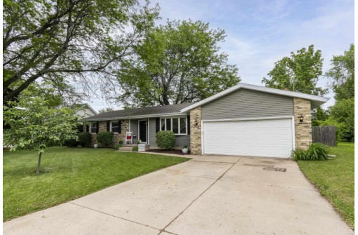 1480 Donald Dr, Sun Prairie, WI 53590