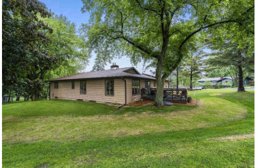 616 Shagbark Ln, DeForest, WI 53532