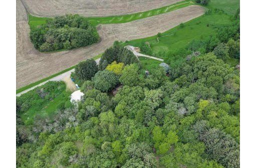 3788 Camel Hill Rd, Cross Plains, WI 53528