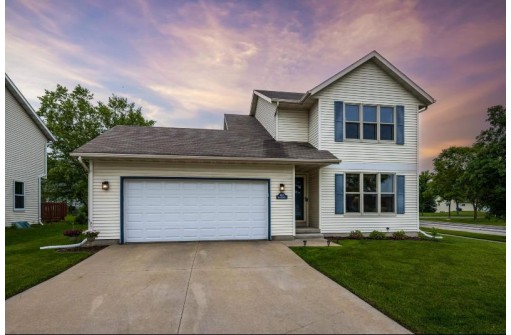 6100 White Pine Way, Fitchburg, WI 53719