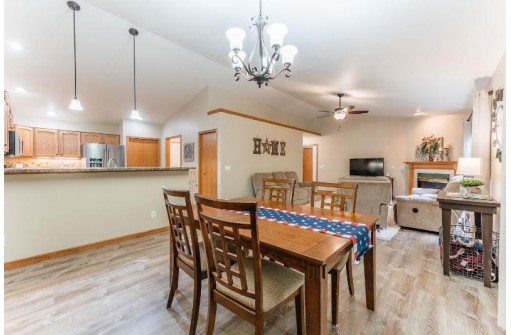 1731 Valley View Dr, Baraboo, WI 53913