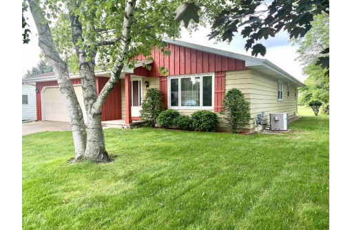 503 Ardmore Ave, Ripon, WI 54971