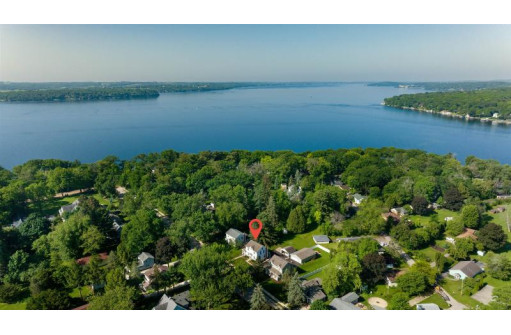 399 Lake St, Green Lake, WI 54941