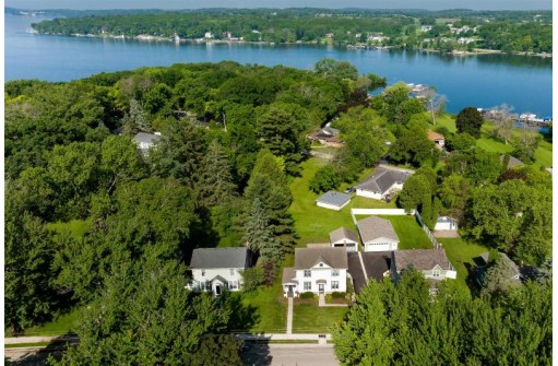 399 Lake St, Green Lake, WI 54941