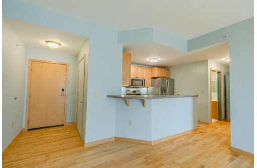 360 W Washington Ave 805, Madison, WI 53703