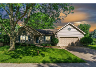 1210 Wayridge Dr Madison, WI 53704