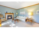 1210 Wayridge Dr, Madison, WI 53704