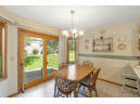 1210 Wayridge Dr, Madison, WI 53704