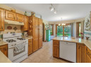 1210 Wayridge Dr, Madison, WI 53704