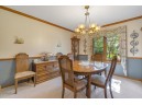 1210 Wayridge Dr, Madison, WI 53704