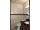 2118 S Oakhill Ave, Janesville, WI 53546