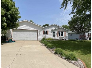 526 E Countryside Dr Evansville, WI 53536