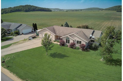 8814 County Road Y, Sauk City, WI 53583