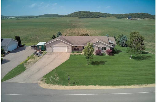 8814 County Road Y, Sauk City, WI 53583