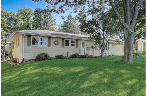 415 Patrick Ave, Waunakee, WI 53597