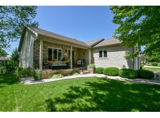 483 Cledell St Oregon, WI 53575