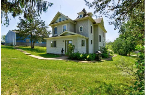 N9653 County Road J, New Glarus, WI 53516