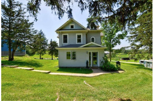 N9653 County Road J, New Glarus, WI 53516