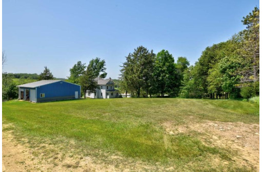 N9653 County Road J, New Glarus, WI 53516