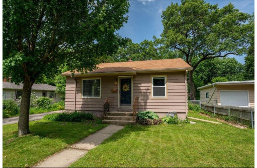 1202 Temkin Ave, Madison, WI 53705