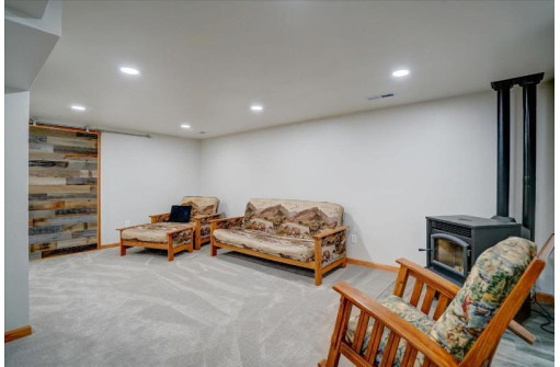 111 Winston Way, Waunakee, WI 53597