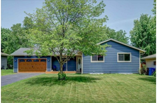 111 Winston Way, Waunakee, WI 53597