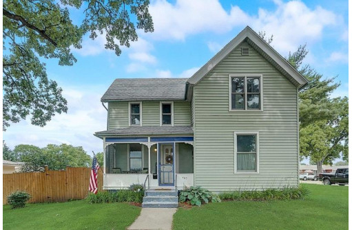 403 Franklin St, Sauk City, WI 53583