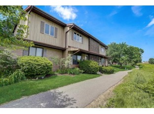 6530 Offshore Dr Madison, WI 53705