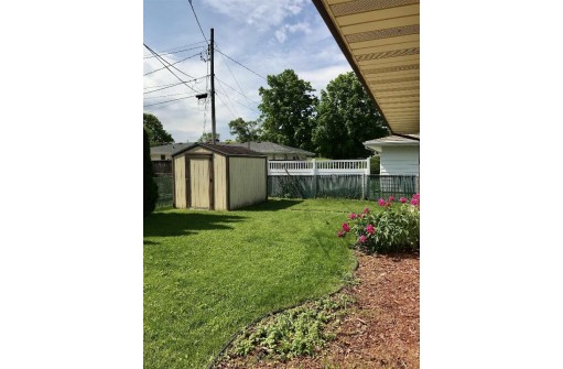 62 S Lexington Dr, Janesville, WI 53545