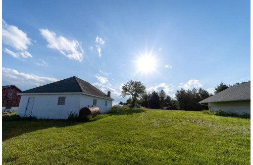 34001 Hill Valley Dr, East Troy, WI 53120