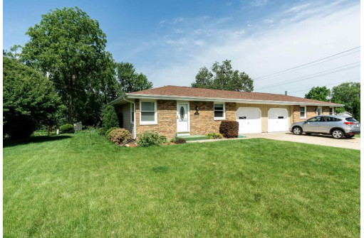 1251 Friendship Dr, Janesville, WI 53546