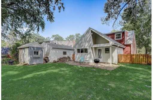 544 S Owen Dr, Madison, WI 53711-1553